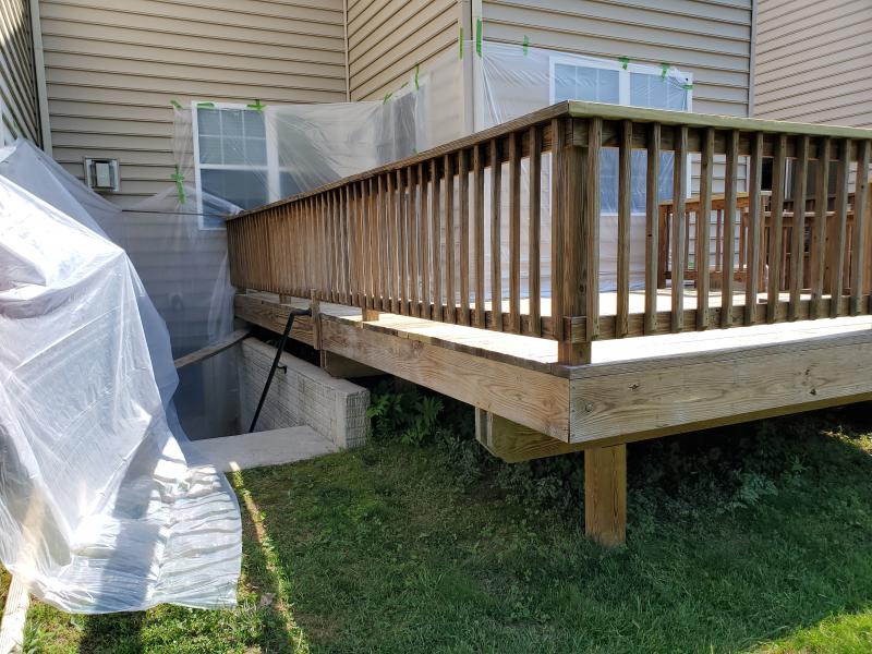 Deck Repairs and Staining / Clearcoat Application